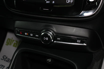 Volvo XC40 1.5 T3 [163] R DESIGN